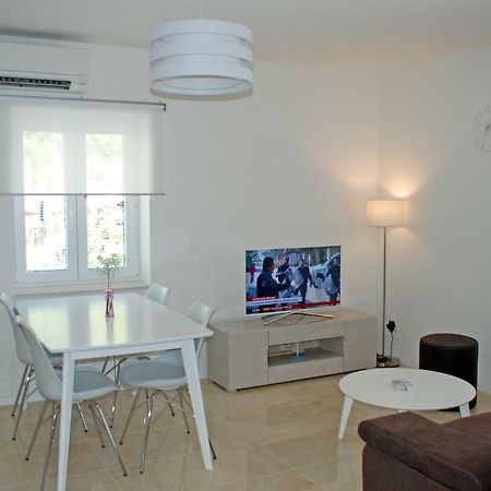 Apartment Bilo Omis Exterior photo