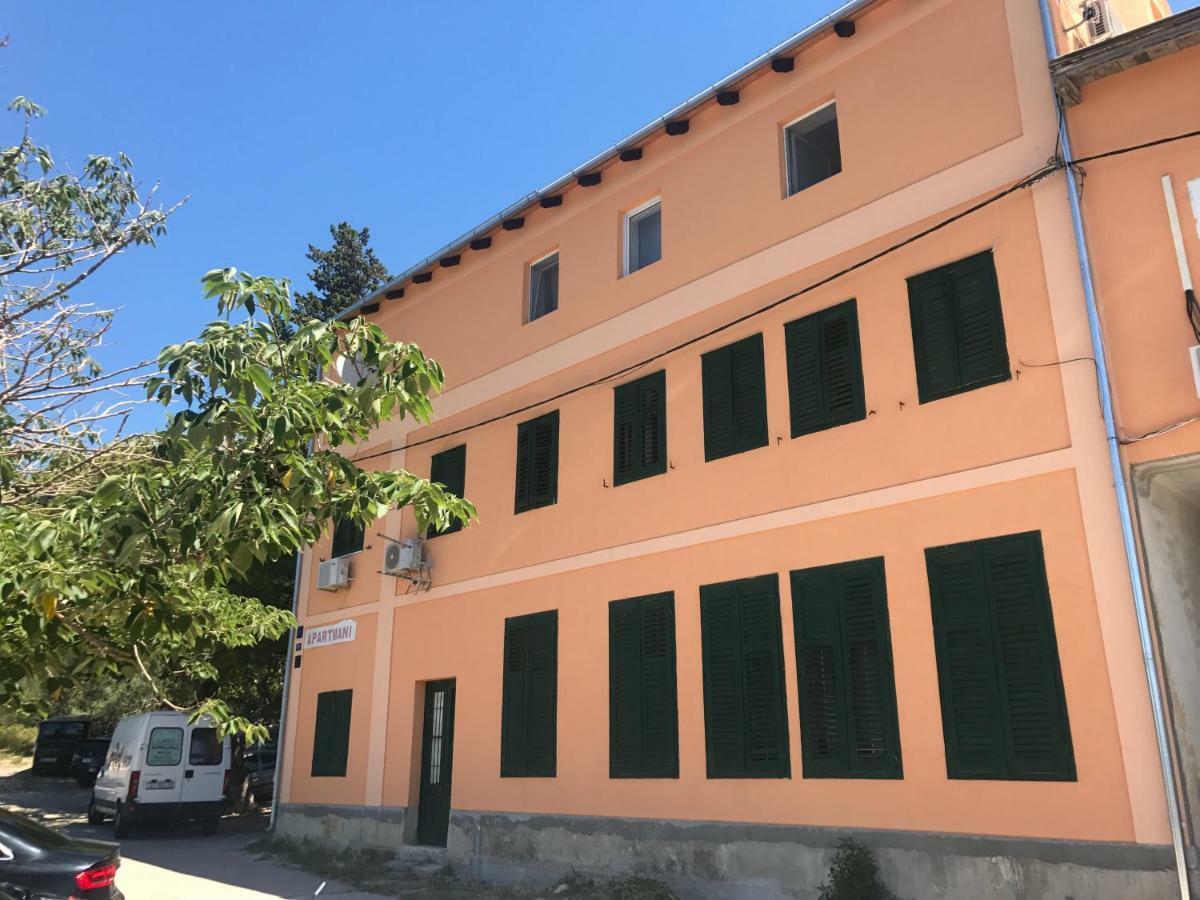Apartment Bilo Omis Exterior photo