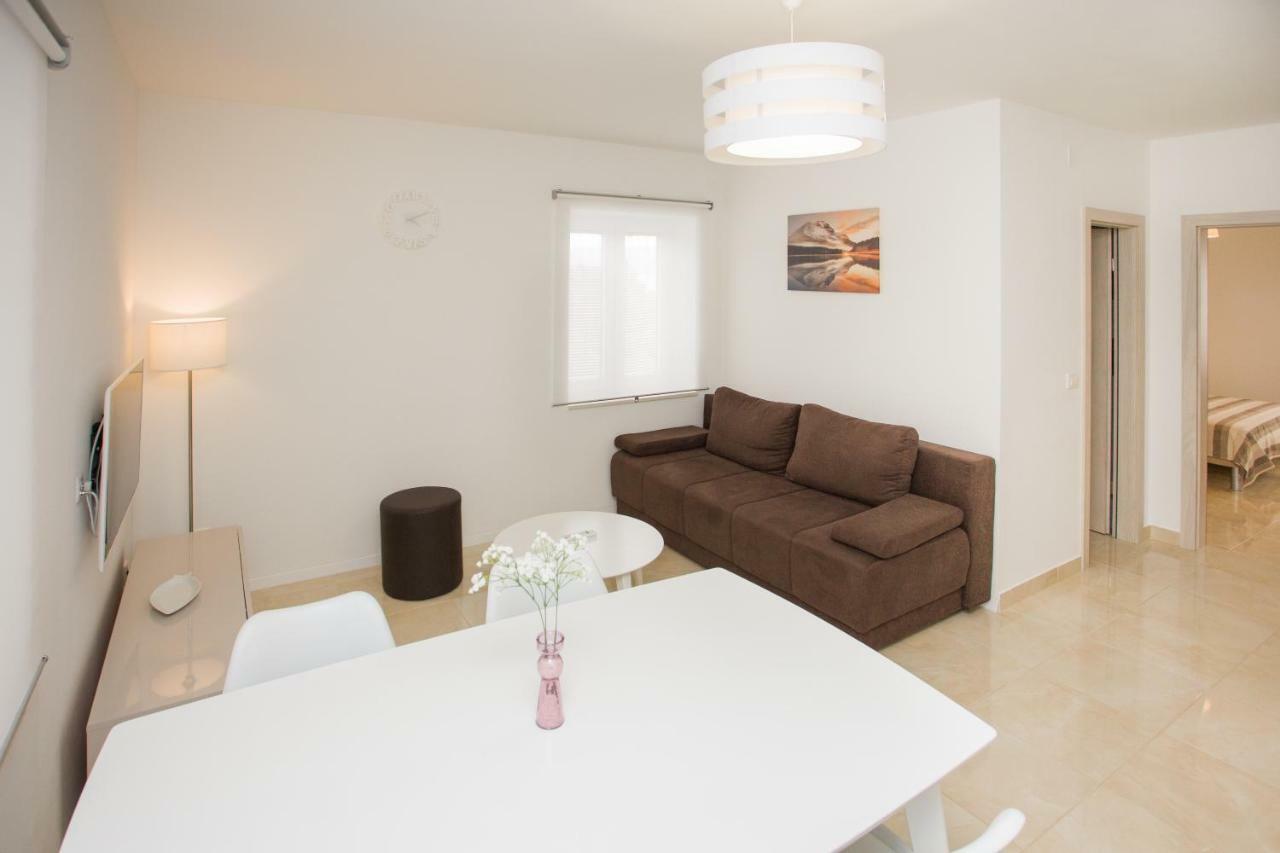 Apartment Bilo Omis Exterior photo